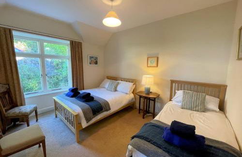 Beautiful 4BR Period Home With Spectacular Views - Pass the Keys - Photo 20