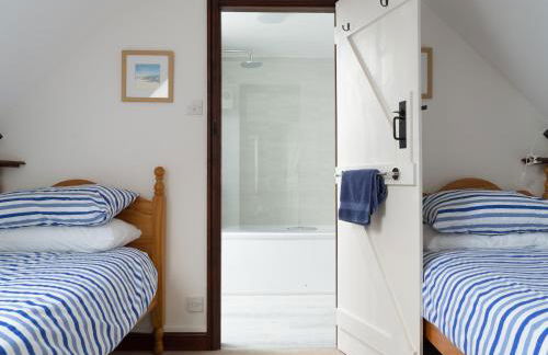 Poirot Cottage - Photo 9