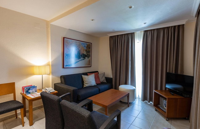 Ramada Hotel & Suites by Wyndham Costa del Sol - Foto 129