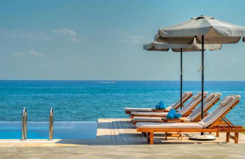 Violet Beach Front Private Villa - Foto 1