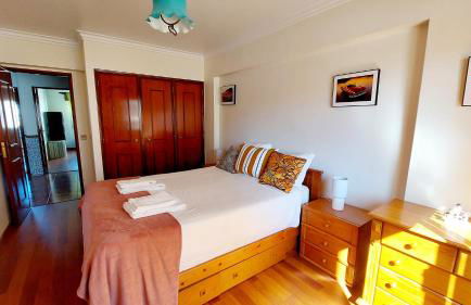 Enjoy Lisbon Cascais Sintra 1200 metres to metro blue line Sintra Rail line Free Parking - Photo 20