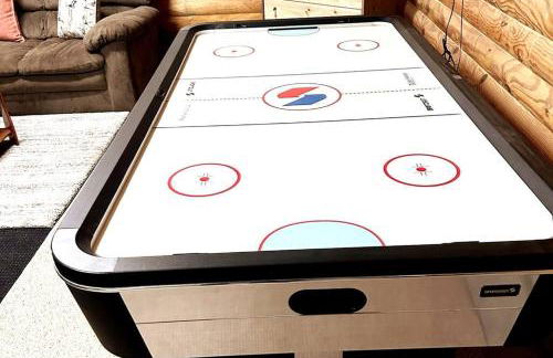 One of a Kind Rustic Log Cabin near Bryce Resort - Large Game Room - Fire Pit - Large Deck - BBQ - Foto 52