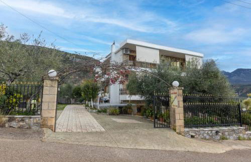 Paradeisos - Foto 25