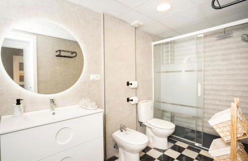 Ronda Suites 193 junto a hospitales y cerca centro con Parking Gratis - Foto 24