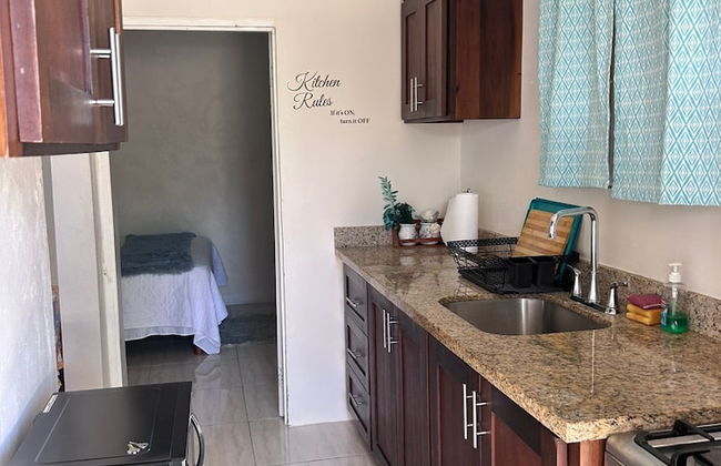 Adorable 1Bed Cottage Walk to the Beach - Foto 8