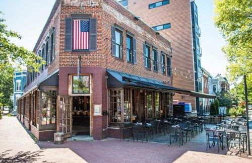 Stylish Renovated Flat, Central, Walk to DC Sights - Foto 19