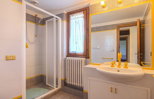 6 bedroom House in Scandicci with private pool and garden - Photo 17