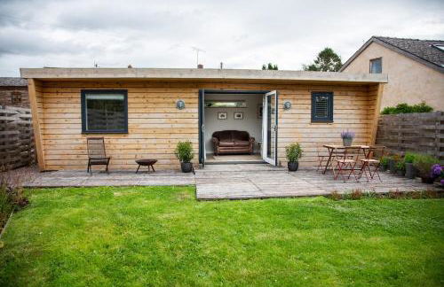 Beautiful Cabin Near Hay-on-Wye - Photo 1