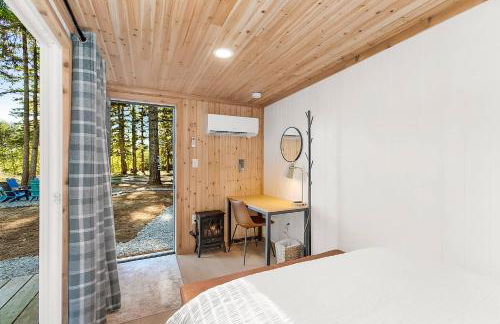 River Retreat w/hot tub, beach, game room - Foto 56