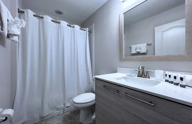 Balmoral Resort-192kb 4 Bedroom Home by RedAwning - Photo 17