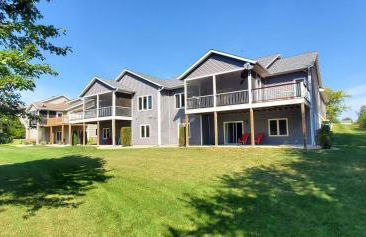 Beautiful 4+ bed 3 bath Condo 20 minutes to Madison - Foto 25