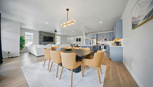 BRAND NEW Scenic Luxury Mountain Retreat - Foto 1