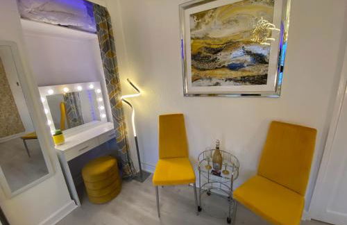 NEW…THE HOTTUB HOUSE BLACKPOOL PLEASURE BEACH - Photo 33