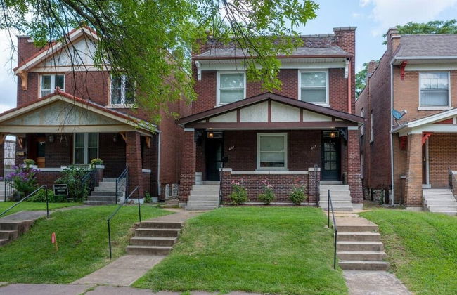 Cozy Family Home - Walk to MO Botanical Gardens - Photo 54