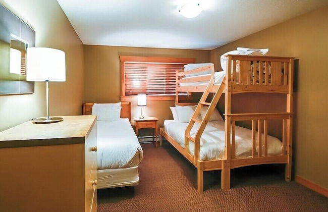 Pinnacle Ridge Chalets by Fernie Lodging - Photo 20