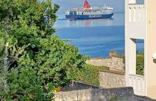 Seaview Luxury Apartment with private parking - Photo 1