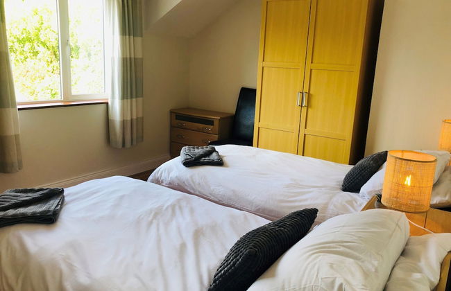 Modern Bright Detached Home Just a Short Stroll From Town - Foto 9