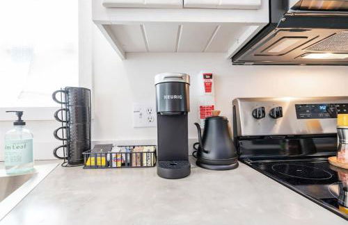 6 A Little Wanderlust Lux Tiny House, Firepit, Boat Parking, 5 Mins to Lake, Downtown - Foto 6