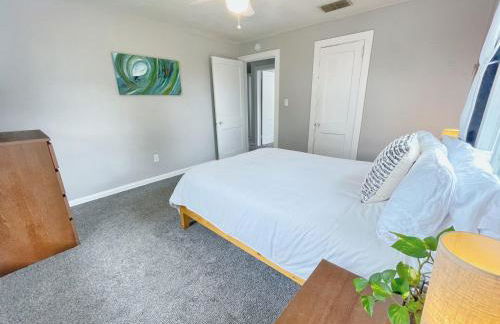 Seas the Day - 4 blocks to the beach, restaurant, and bar district - great deck and outdoor space!! - Foto 22