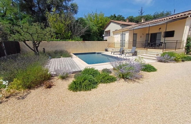House in Vaison-la-romaine With Pool - Photo 1