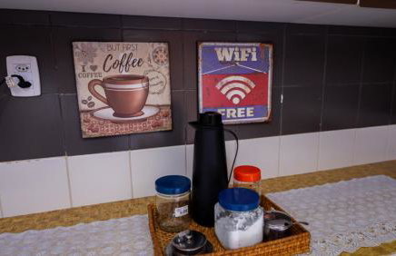 Casa com Wi-Fi, Piscina e Garagem a 550m da Praia - Foto 15