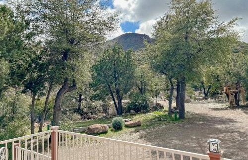 Hike, Fish and Relax Secluded Miami Retreat with Deck - Foto 3