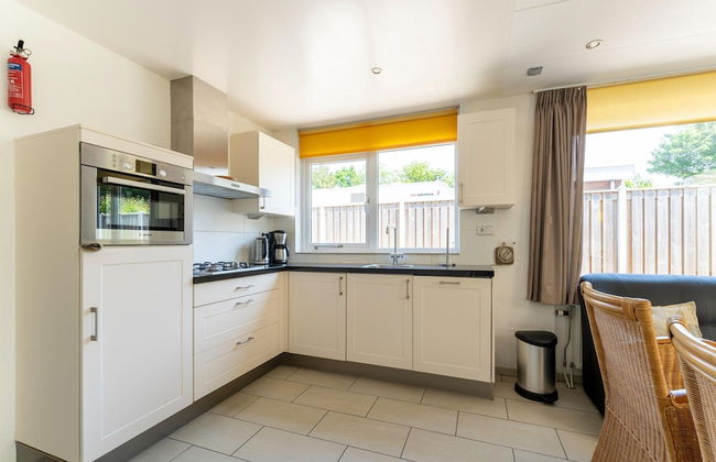 Holiday Home in Baarland With Garden - Foto 12