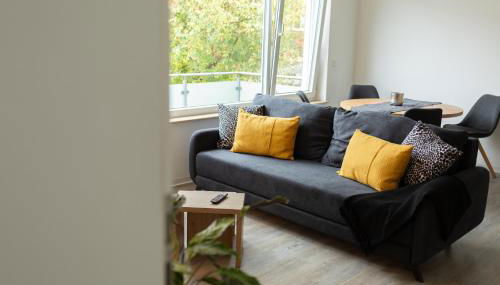 BEST STAY CityAppartment Hünfeld- SmartTV FreeWlan Balkon, in wenigen Minuten am Bahnhof, Innenstadt und doch ruhig gelegen - ideal für Paare oder Geschäftsreisen - Foto 2