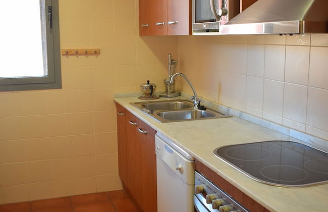 Acogedor Apartamento con Piscina Comunitaria Marina Sant Jordi - Foto 9
