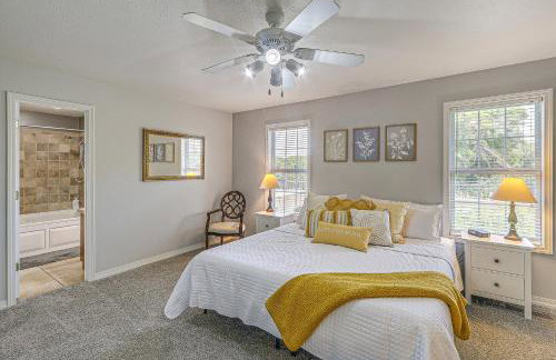 Waterfront Kansas Home with Private Fire Pit! - Foto 13