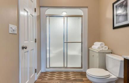 Scenic Catskills Retreat • Pool Hot Tub Game Room Lake Views Mountainview Estate by AvantStay - Foto 51