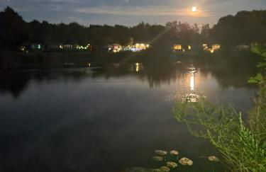 Nicks and Carmels by the Lake - Foto 24