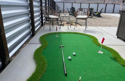 Joshua Tree Poolside Escape! - Foto 28