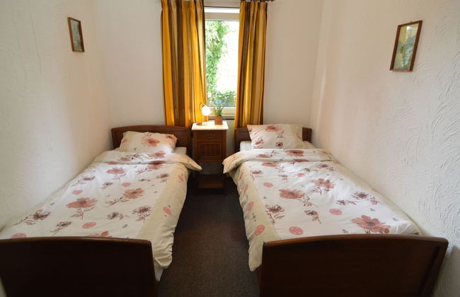 Snug Apartment in Schin op Geul Near Public Pool - Photo 5