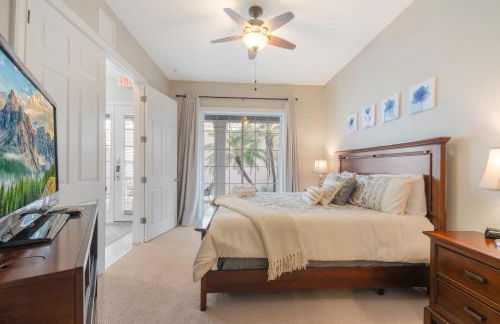 Two King En-Suites …Inside the Prestigious Reunion Resort - Foto 8