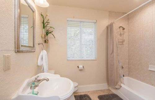 Oceanfront Luxury Villa 5Bedroom and 4Bath Beach Access - Photo 45