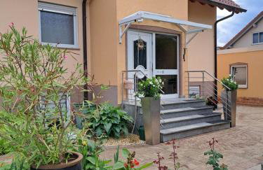 LenaVi's Fewo Nähe Europa Park & Rulantica "3 abgeschlossene Zimmer " - Foto 1