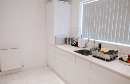 Apsley Way, 5 bed 4 bathroom house - Foto 15