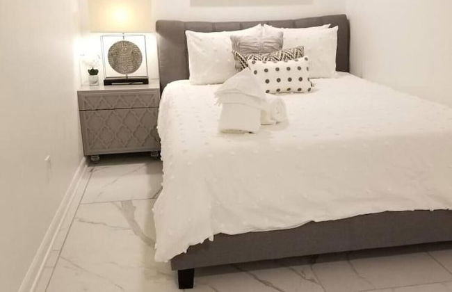 7 BR-Sleeps 15! Famous Lakefront by YouRent! - Foto 3