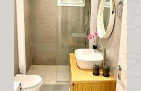 Marine's luxury home - Photo 3