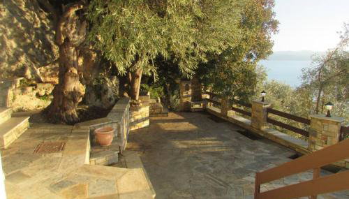 Το Σπιτι με την Σπηλιά - Foto 5