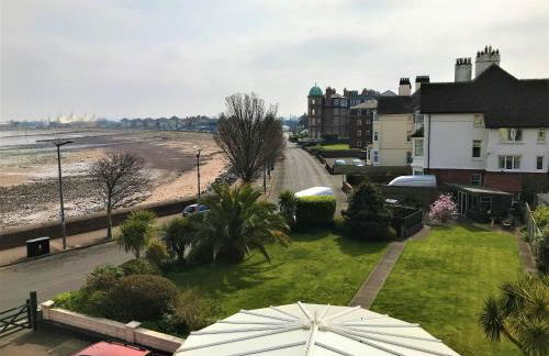 Beachside Suites - Photo 6