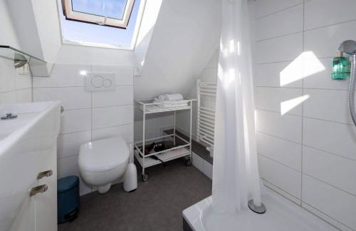 have-a-nice-Stay - helles Dachgeschoss, U-Bahn nach Hamburg 400m - Bäcker & Restaurants 500m - Lidl 800m - Zentrum 1,5km - Foto 5