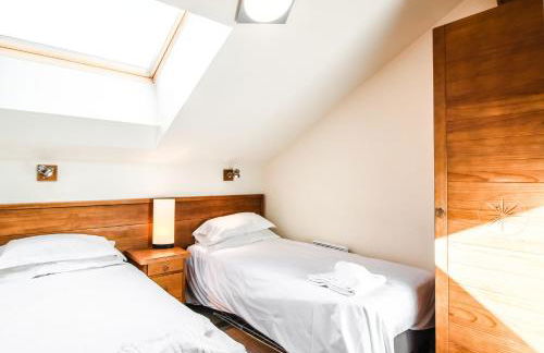 Exceptional 3 bed Penthouse with fireplace and stunning views - Foto 62