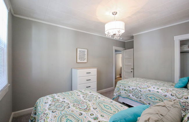 Historic Cottage for 6 Porch swing Pets - Foto 12