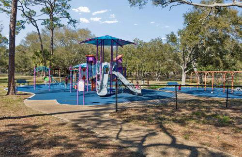 Elegant Largo Retreat, Sleeps 8, 10 Mins to Beach - Foto 50