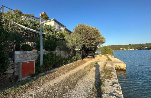 Holiday House Jagoda -First Row to the Sea Brbinj - Foto 22