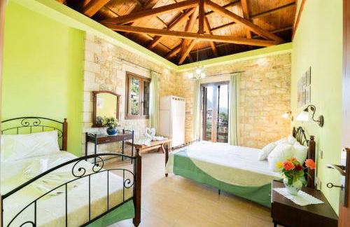 Mountain Oasis - Pool & Playground near Neda Falls - Foto 34