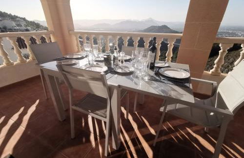 Self Contained hillside Villa with stunning vistas - Foto 23