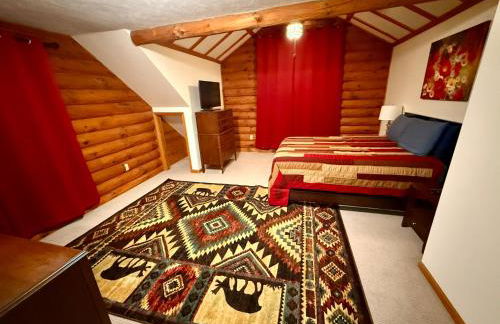 Serene Log Cabin Forest Retreat - Photo 5